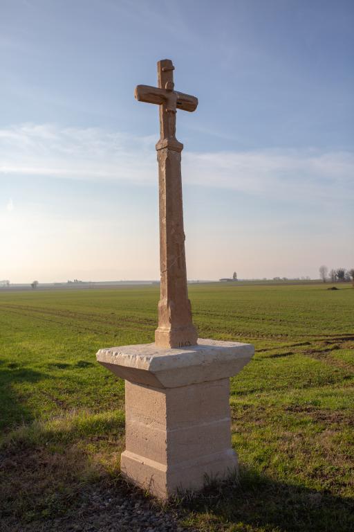 Croix de chemin dite de Villeneuve