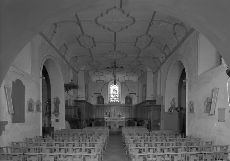 Eglise prieurale, église du chapitre de chanoinesses puis de l'abbaye et actuellement église paroissiale Notre-Dame