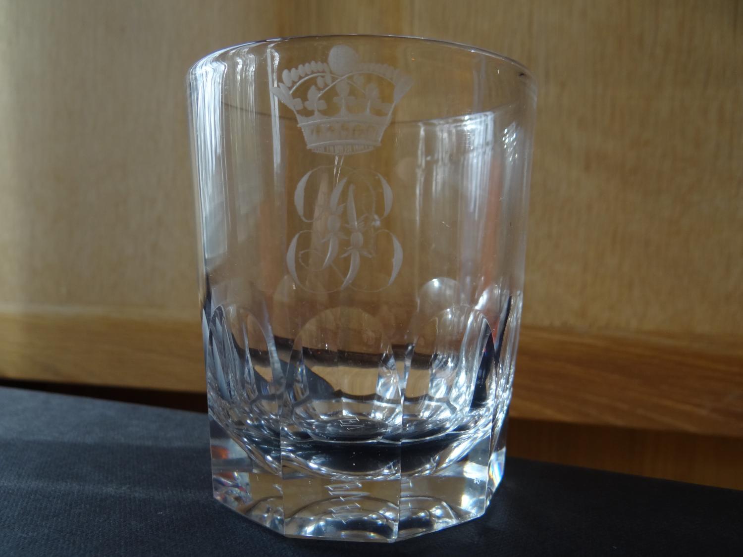 ensemble de six verres au chiffre de Louis-Philippe du Fort de Vincennes