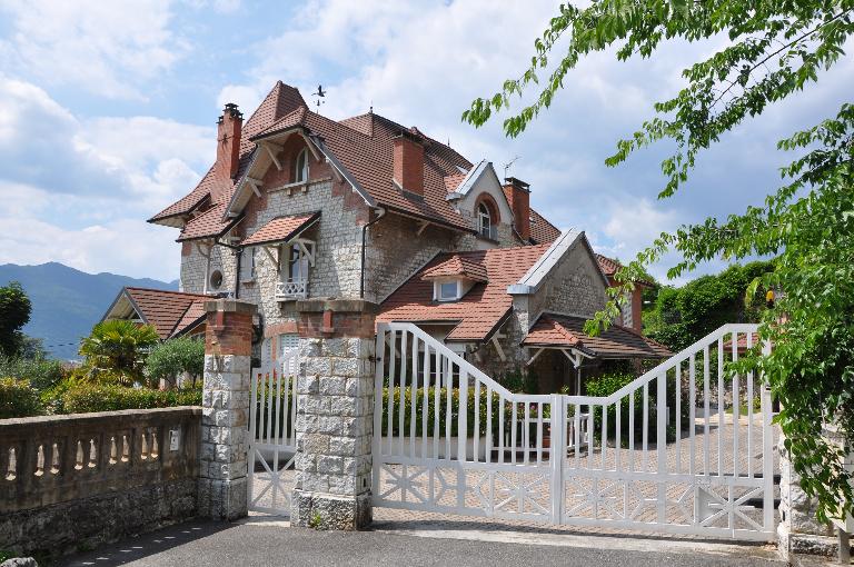 Maison, dite La Maison Grise, actuellement immeuble