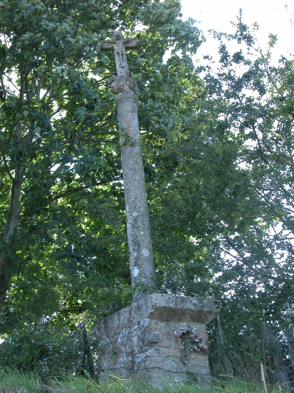 Croix de chemin dite croix de Beauvoir