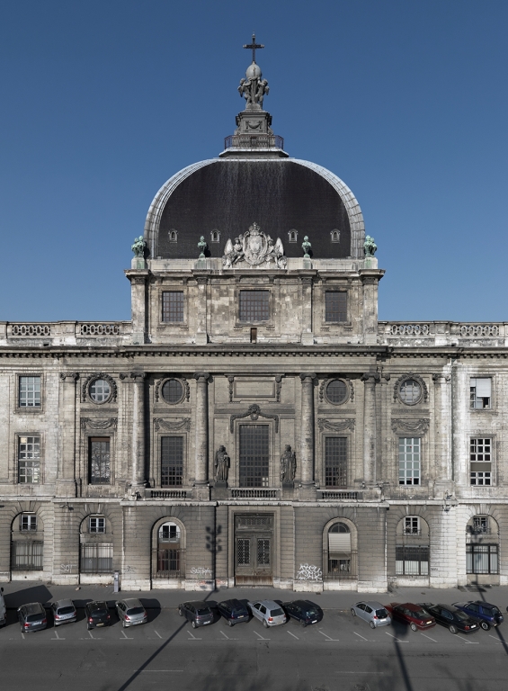 Porte du grand dôme de l'hôtel-Dieu de Lyon