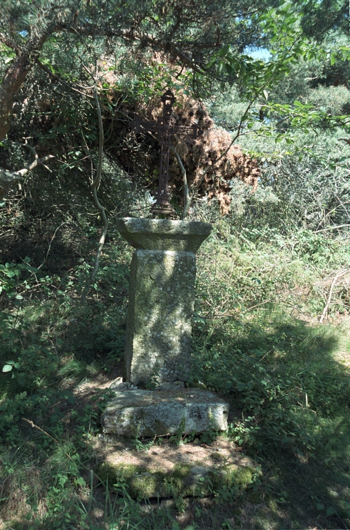 Les croix monumentales du canton de Boën et de la commune de Sail-sous-Couzan