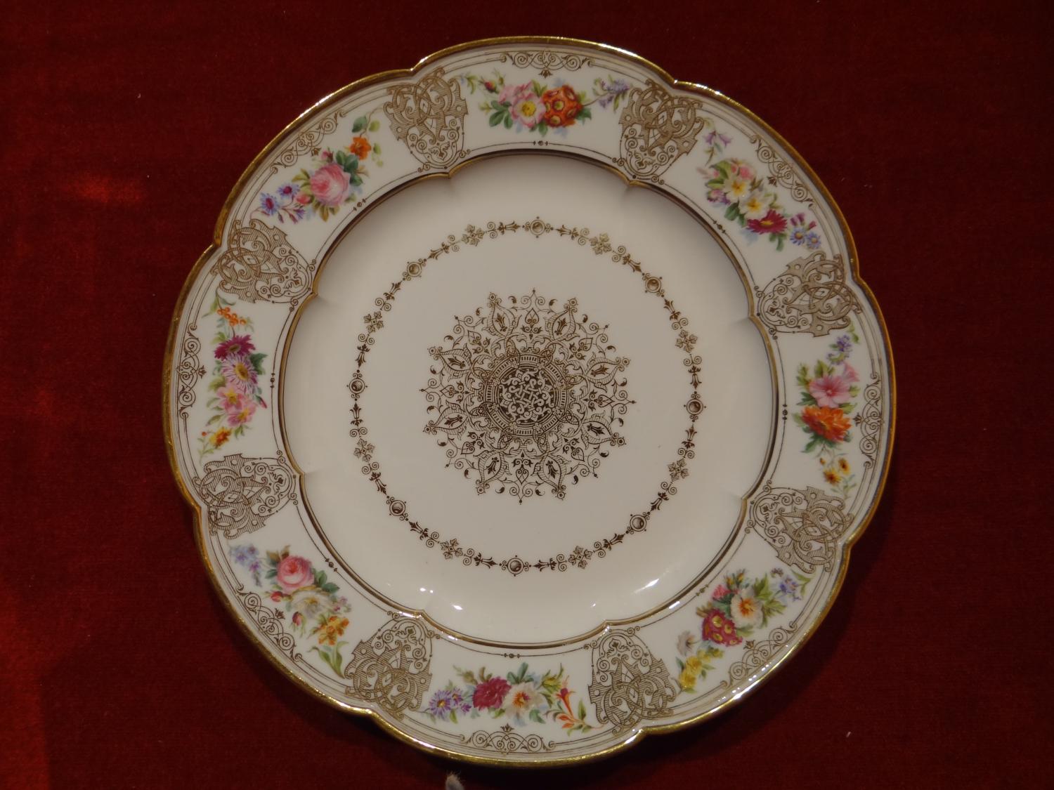 service d'apparat du pavillon de Breteuil : assiette plate dite Peyre n°1