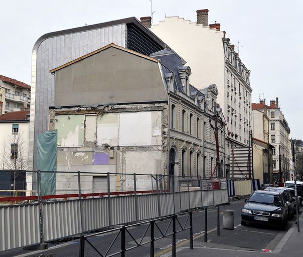 hôtels jumeaux : cours Jeanne d'Arc puis Maison de culture arménienne