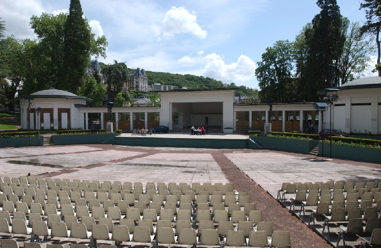 Kiosques et amphithéâtre, dit Promenoir des Sources, puis théâtre de verdure