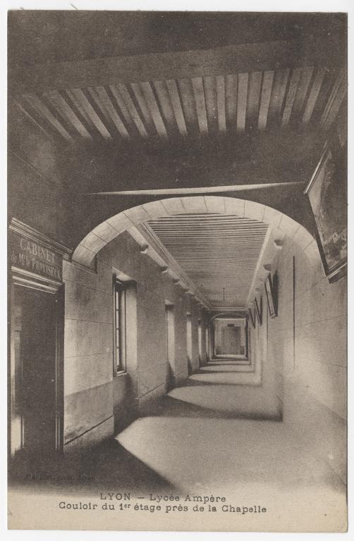 Collège de jésuites puis d'oratoriens, dit Collège de la Trinité ou Grand Collège, actuellement lycée Ampère