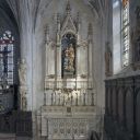 Ensemble de l'autel de la Vierge : autel, gradin d'autel, tabernacle, retable architecturé à niche (autel latéral sud)