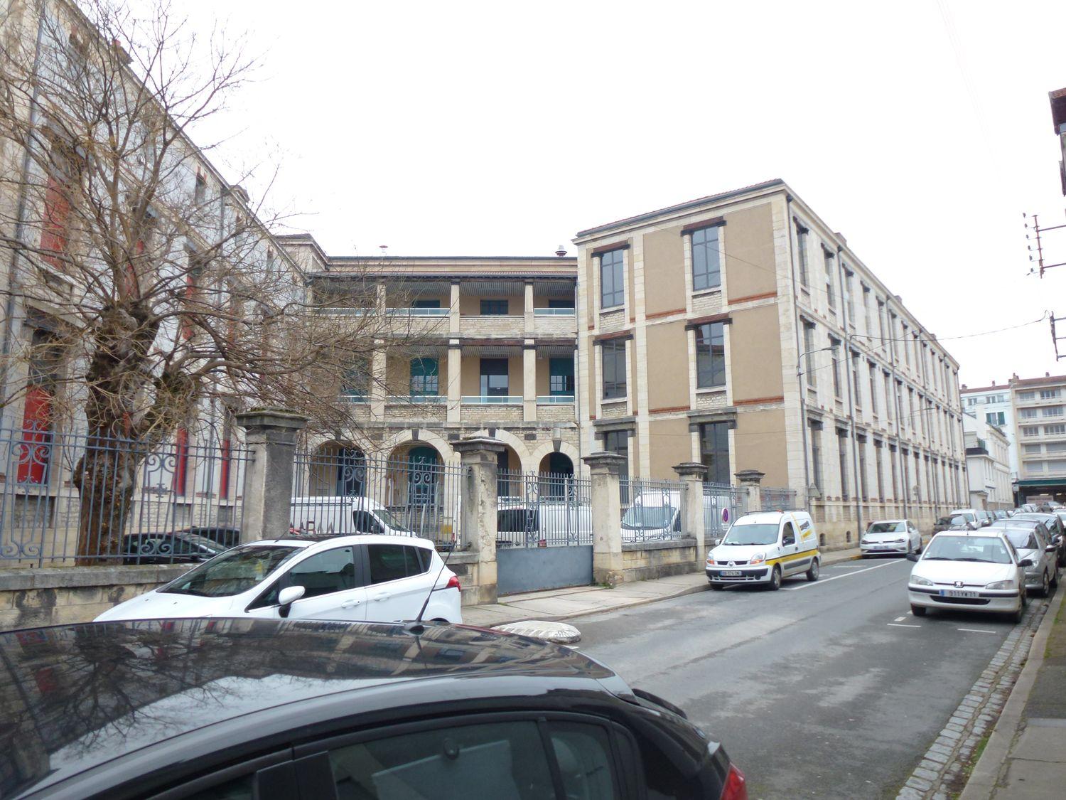 Lycée de garçons, actuellement collège Jules-Ferry de Montluçon