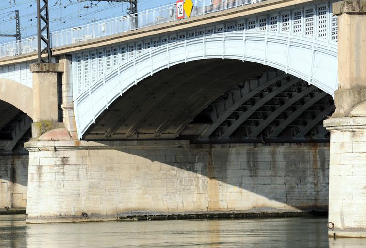 Viaduc ferroviaire de Perrache, ou viaduc ferroviaire de la Méditerranée