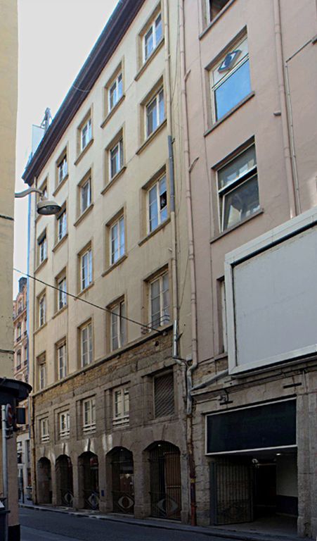 Immeuble, puis cabaret Théâtre Scala-Bouffes, puis cinéma Le Scala, actuellement cinéma Pathé-Cordeliers
