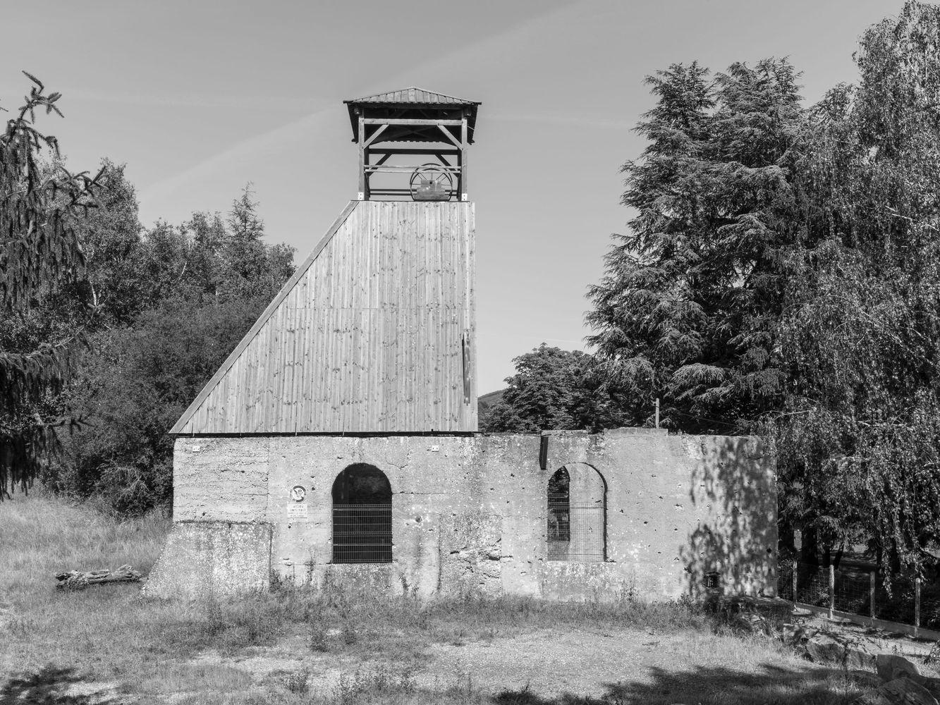 Mine de charbon dit puits de l'Espérance actuellement jardin public