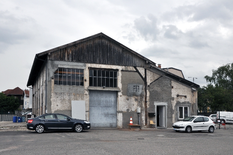 Edifice artisanal, Maison Grosse et Gerlat, puis usine de fabrication de matériaux de construction, entreprise de travaux publics, Entreprise Léon Grosse et Cie, actuellement Entreprise générale Léon Grosse