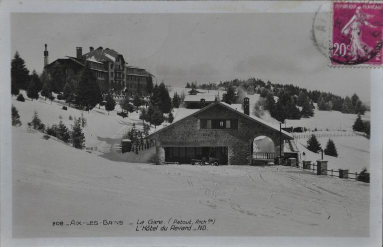 Gare d'arrivée du chemin de fer à crémaillère du Revard, puis supérette La Crémaillère, actuellement colonie de vacances de la ville de Pantin dit Centre La Crémaillère