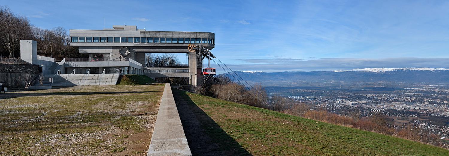 Gare supérieure de téléphérique du Salève