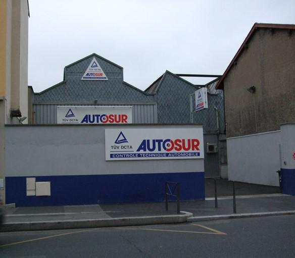 Verrerie Jayet frères, verrerie de Gerland puis verrerie du Rhône puis Usine de construction métallique dite la décoration métallique actuellement garage de réparation automobile et restaurant dit au bureau