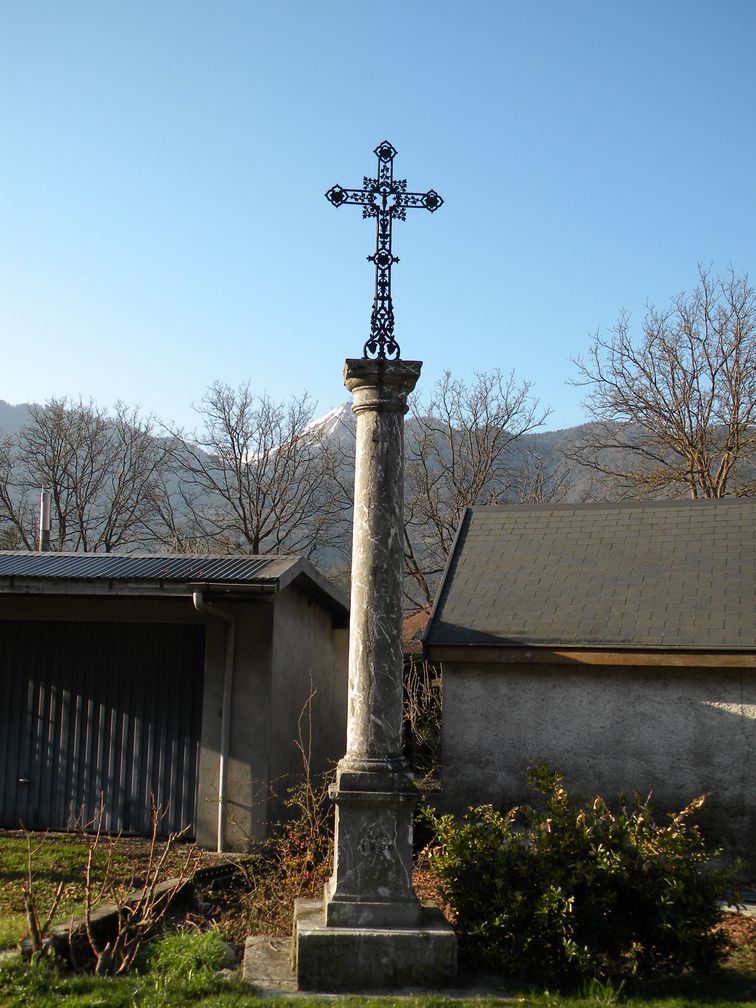 Croix monumentale