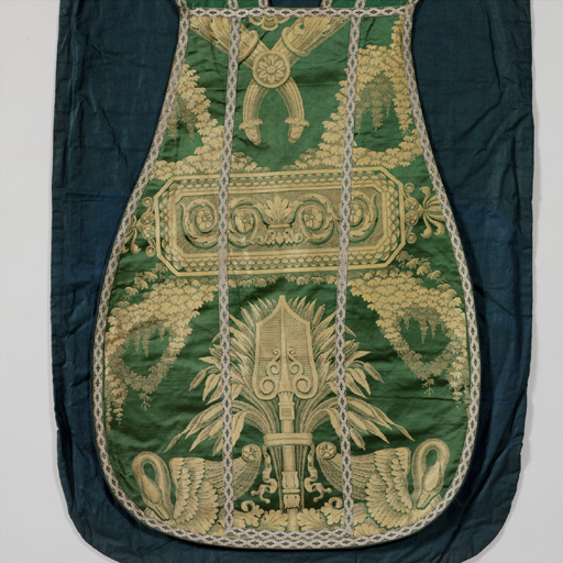 Ornement vert : chasuble, étole