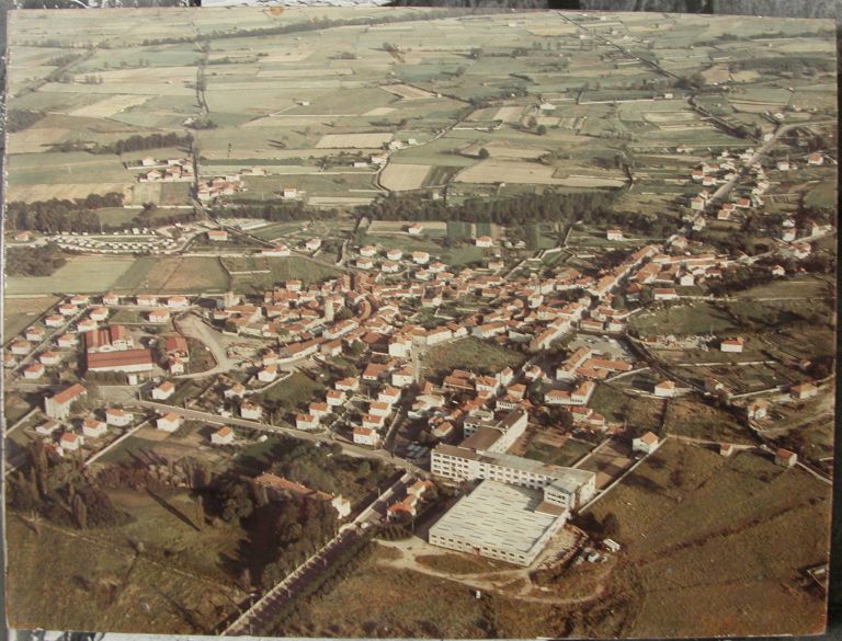 Ensemble des usines de jouets GéGé puis entrepôt pour services techniques de la ville et salles d'associations actuellement logements (site reconverti)