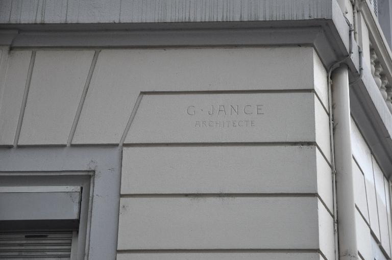 Ancienne huilerie et savonnerie Faussemagne puis Lyon industriel, société coopérative mécanique et industrielle française puis Peugeot et Cie aciers laminés et fourniture pour parapluie actuellement logement