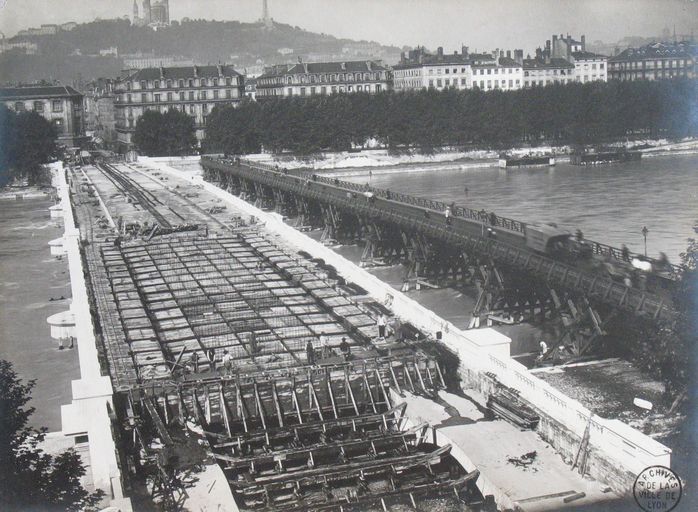 Pont de l'Hôtel-Dieu, ou dite passerelle de l'Hôtel-Dieu (détruit)