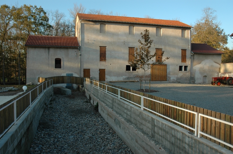 Ferme, moulin puis minoterie Moutot et scierie Gatier