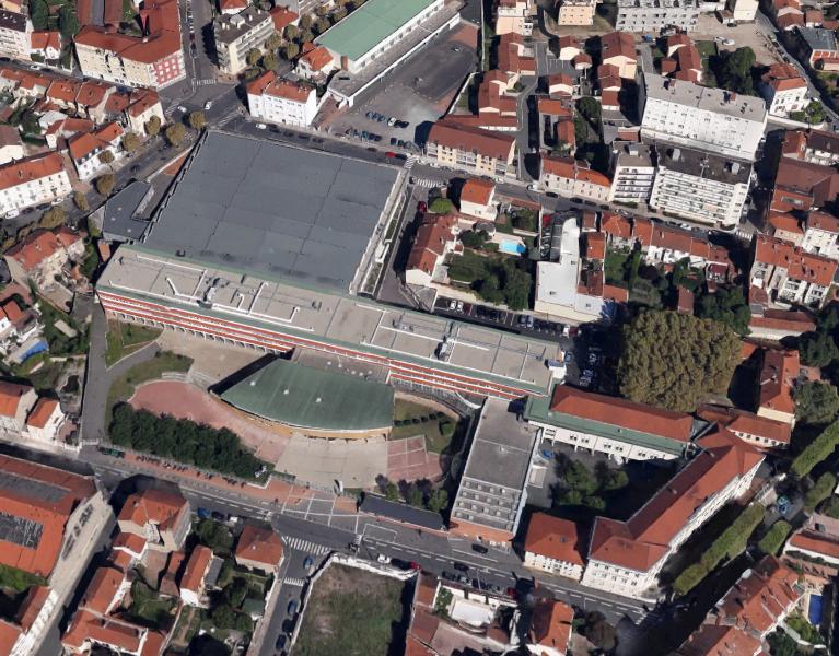 École pratique de commerce et d’industrie, actuellement lycée d’enseignement général, technologique et professionnel, dit cité scolaire Hippolyte Carnot