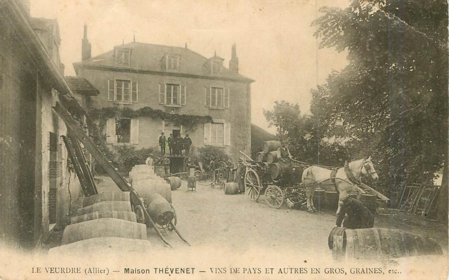 Le bourg du Veurdre : maison dite "maison Thévenet".