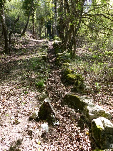 Canal de pente, au quartier de La Combe.