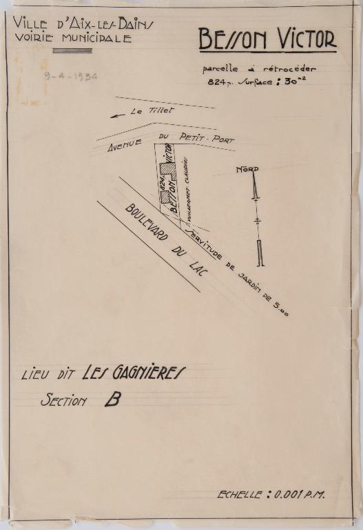 Maison et café Au Petit Charmant, puis maisons et cafés, puis maison et immeuble, dit immeuble Besson, et café Aix Plage