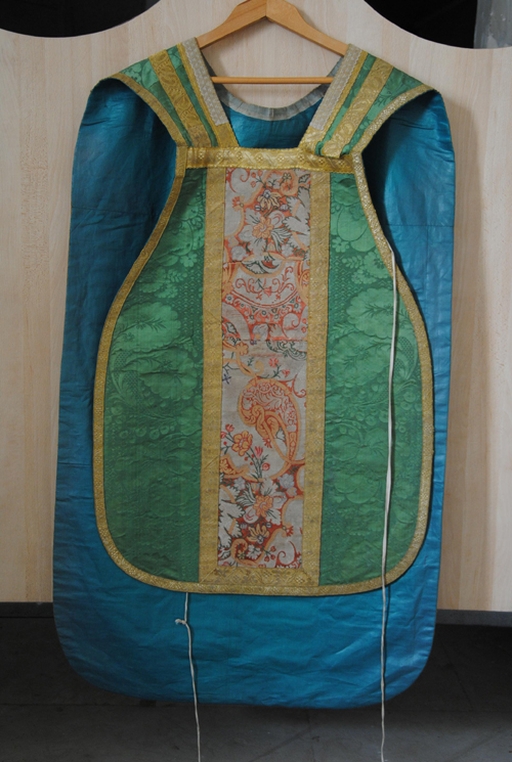 Ornement vert : chasubles (2)