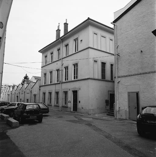 Anciennes usines de tulle-dentelles Dognin puis Tissage Lyonnet (Ch) puis Lyard J. fabricant de velours puis Usine de maroquinerie Mathieu, Weichmann Cie dite Fisher actuellement immeuble de bureau MDEO informatique