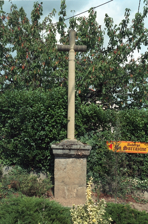 Les croix monumentales du canton de Boën et de la commune de Sail-sous-Couzan