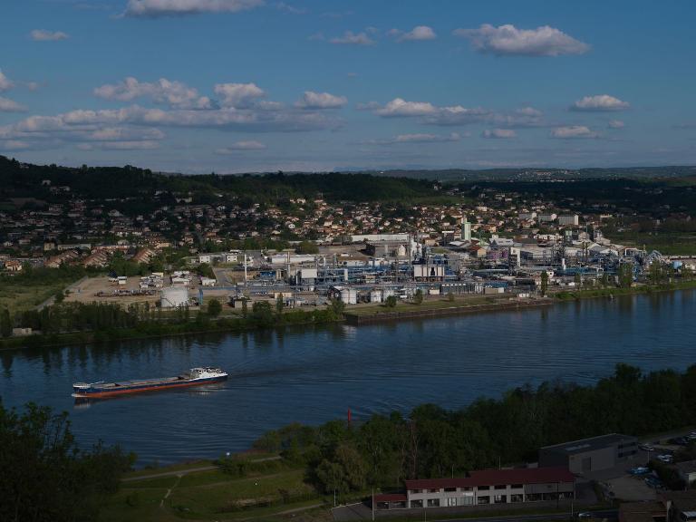 plateforme chimique de Saint-Clair-du-Rhône et cité ouvrière dite cité chalets