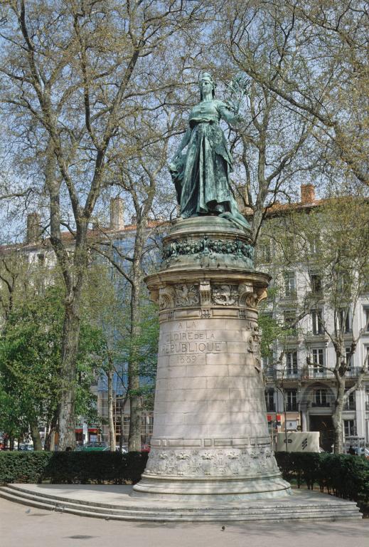 Monument commémoratif du centenaire de la République