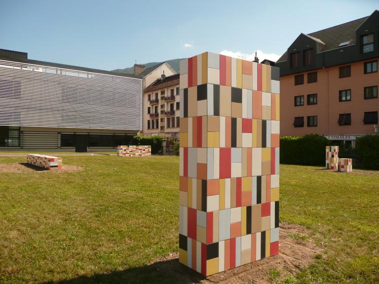 Sculpture / revêtement de sol : La Salle de bain