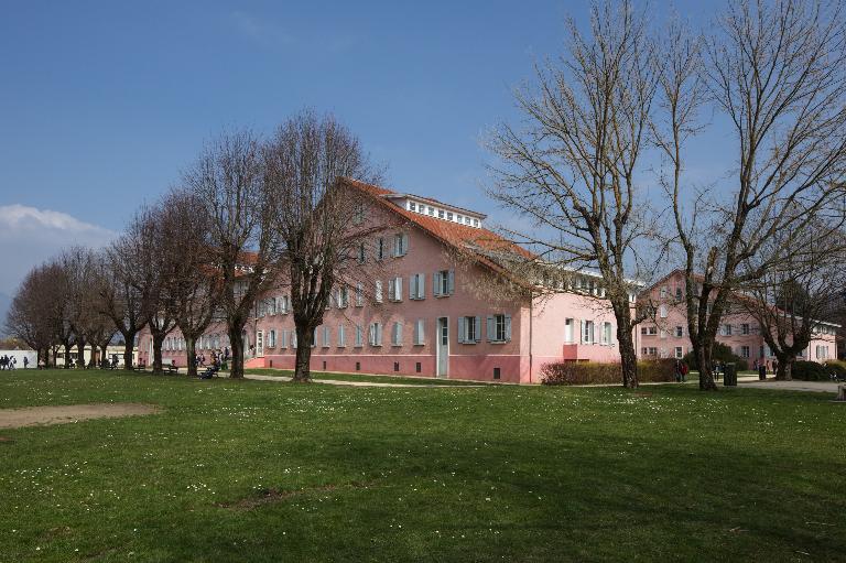 Immeuble à logements, dit phalanstère de la Viscamine puis colonie de vacances, actuellement lycée d’enseignement général Pierre-du-Terrail