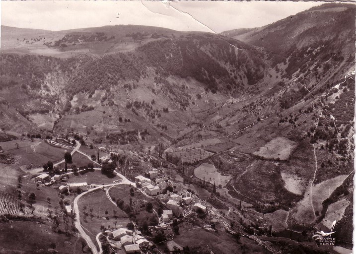 Village de Barret-de-Lioure