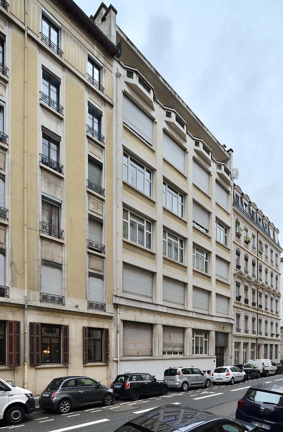 usine textile Soierie Schwarzenbach et Cie actuellement bureaux d'une église paroissiale