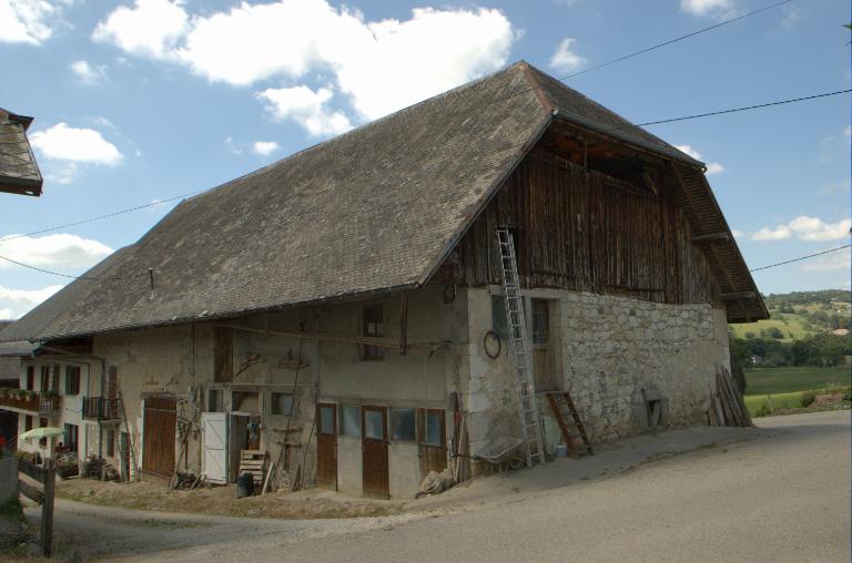 Ferme, puis ensemble de deux fermes