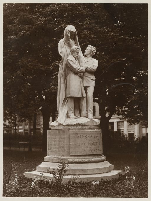 Monument Fouillée et Guyau