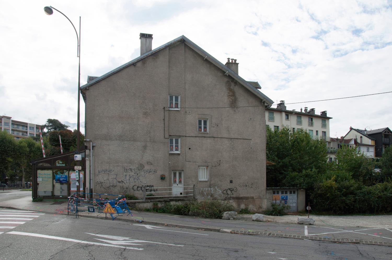 Maison et café-restaurant, dit Au Mal Assis, puis Au Bien Assis