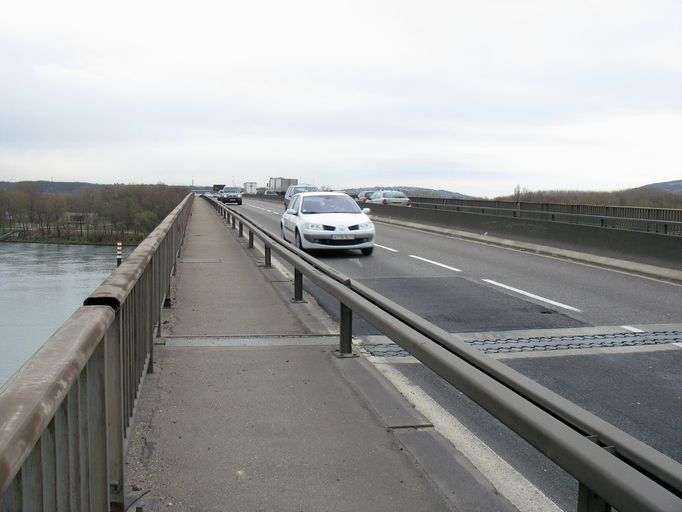 Pont autoroutier