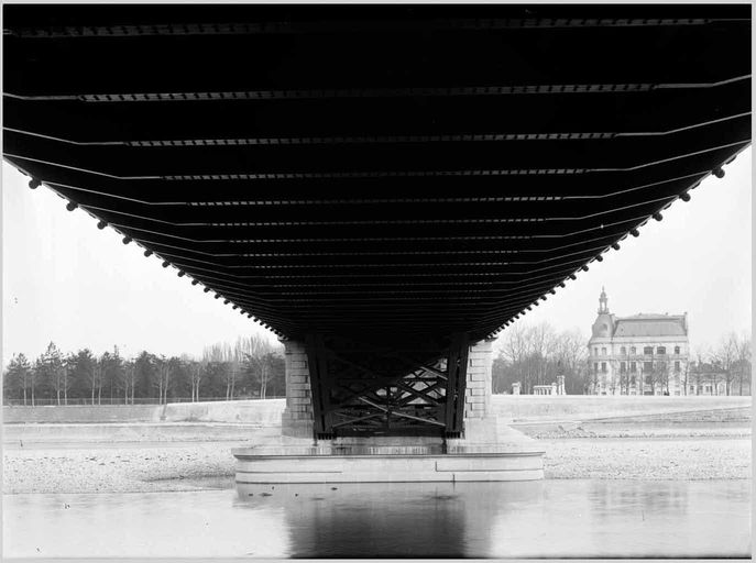 Pont routier de la Boucle, puis pont routier Winston-Churchill (détruit)