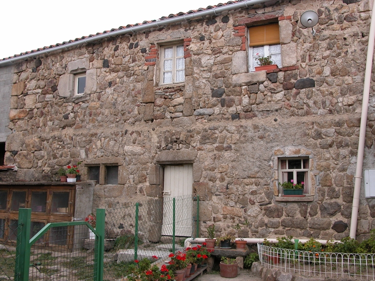 Présentation de la commune d'Essertines-en-Châtelneuf