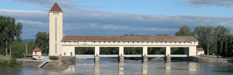 Barrage de Jons, centrale hydroélectrique, passerelle