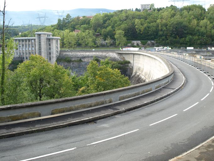 Barrage et centrale hydroélectrique de Génissiat