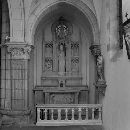 Autel de saint Martin (autel latéral sud) : autel, gradin d'autel, tabernacle, retable et clôture d'autel