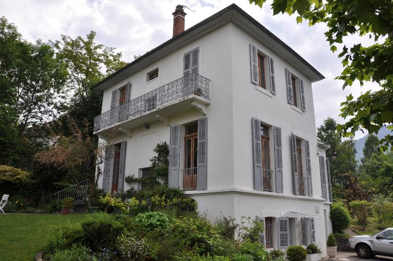 Maison, dite villa du Châtelard, puis bâtiment administratif d'entreprise et logement, dit villa Les Eaux-Vives, puis établissement administratif communal et logement, puis maison, dite villa des Eaux Vives, actuellement maison