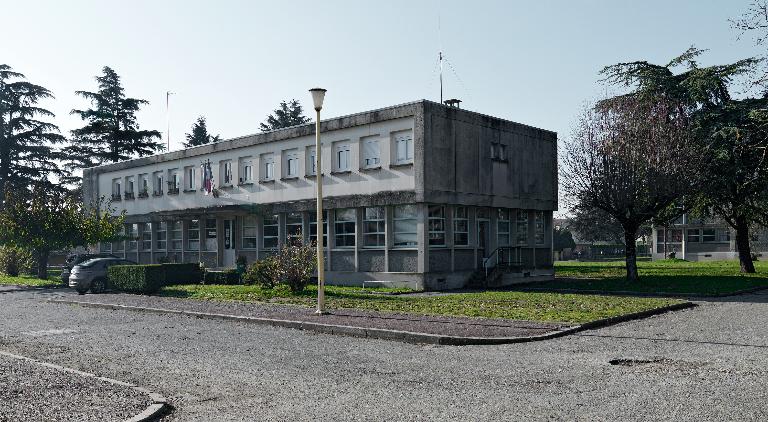 Lycée d'enseignement général, technique et professionnel, actuellement lycée des métiers du cuir, dit lycée du Dauphiné